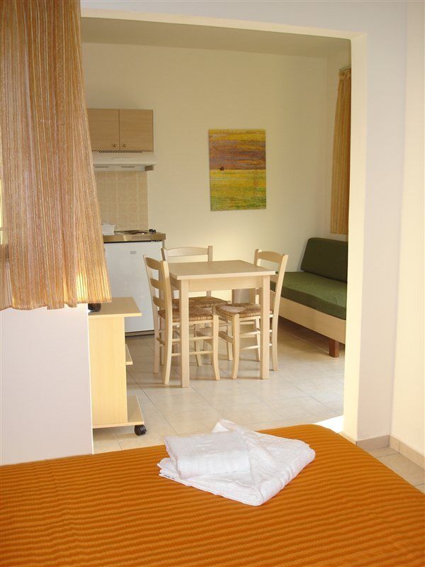 Agia Marina Margarita Beach Hotel מראה חיצוני תמונה
